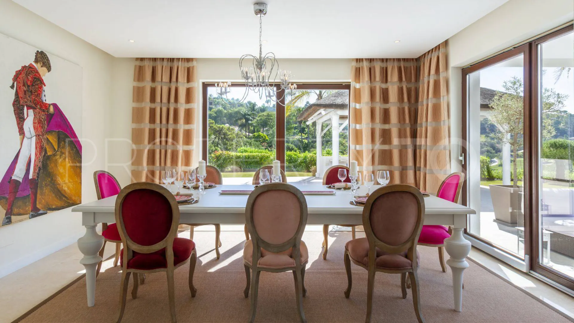 Buy villa with 5 bedrooms in La Zagaleta