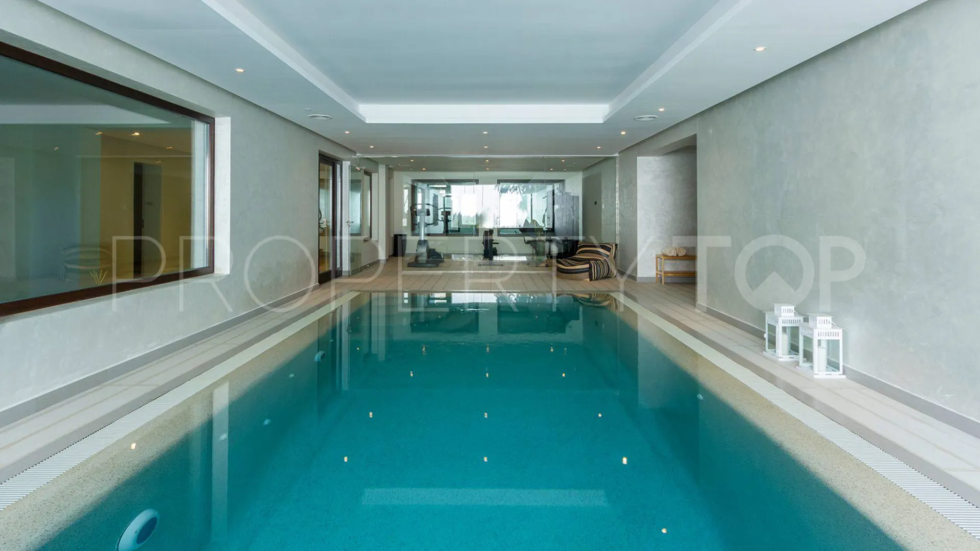 Buy villa with 5 bedrooms in La Zagaleta