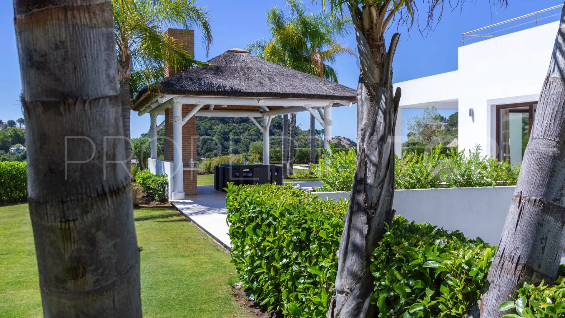Buy villa with 5 bedrooms in La Zagaleta
