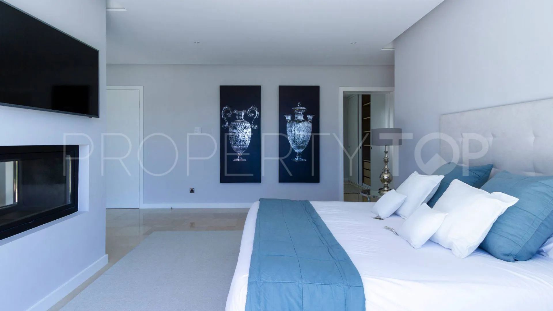 Buy villa with 5 bedrooms in La Zagaleta