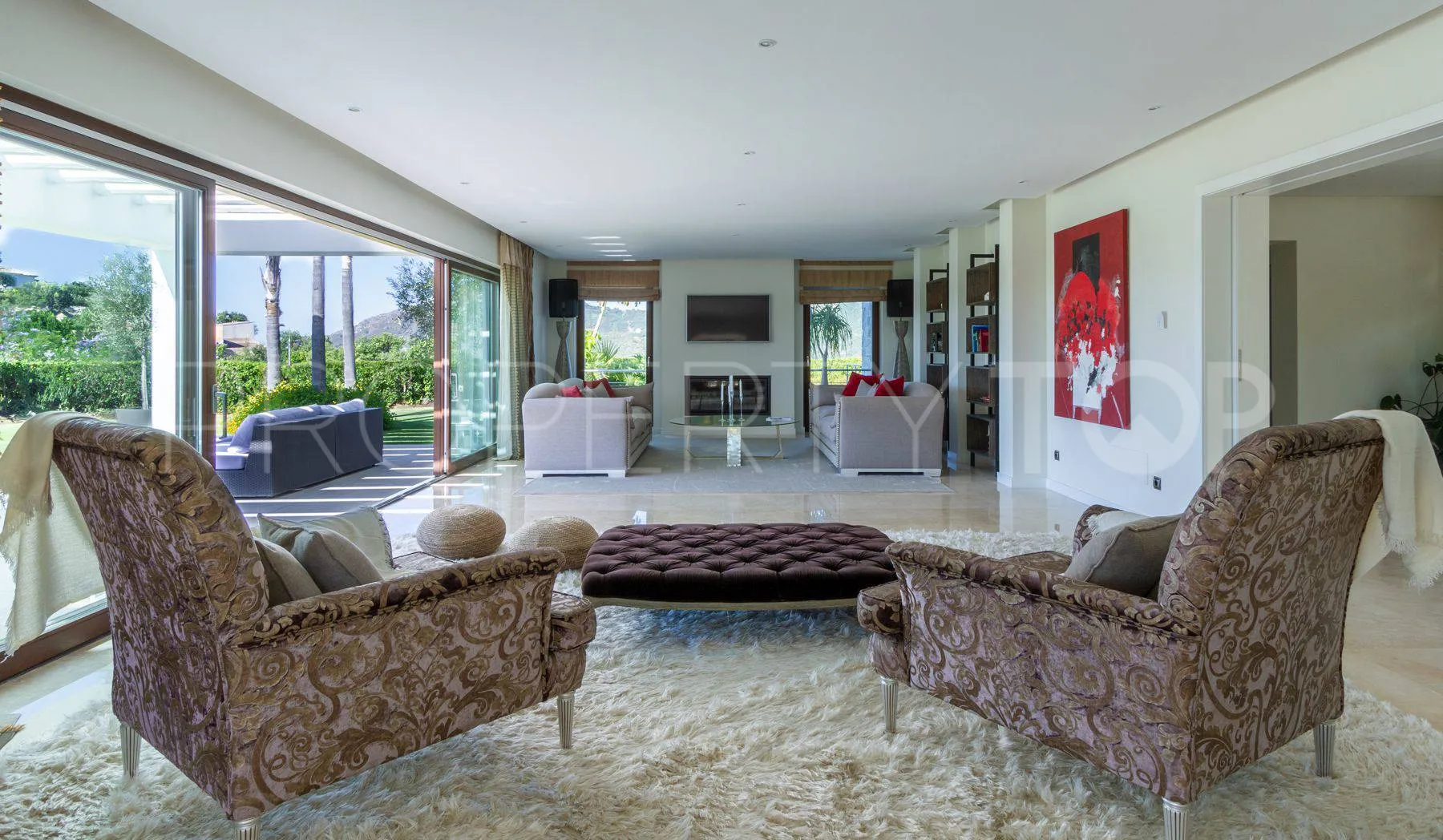 Buy villa with 5 bedrooms in La Zagaleta