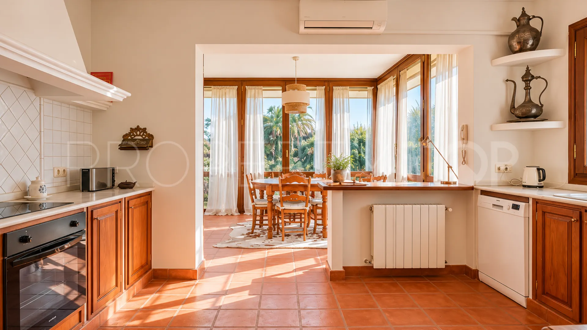 Se vende villa en Marbesa de 5 dormitorios