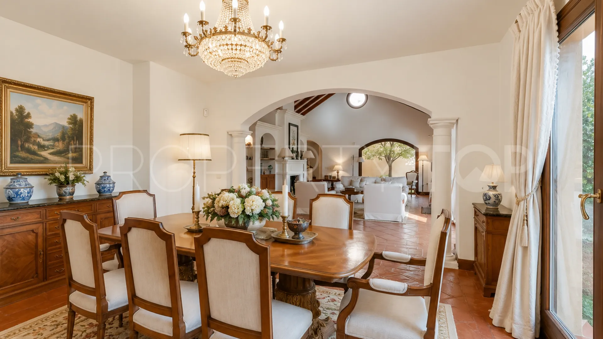 Se vende villa en Marbesa de 5 dormitorios