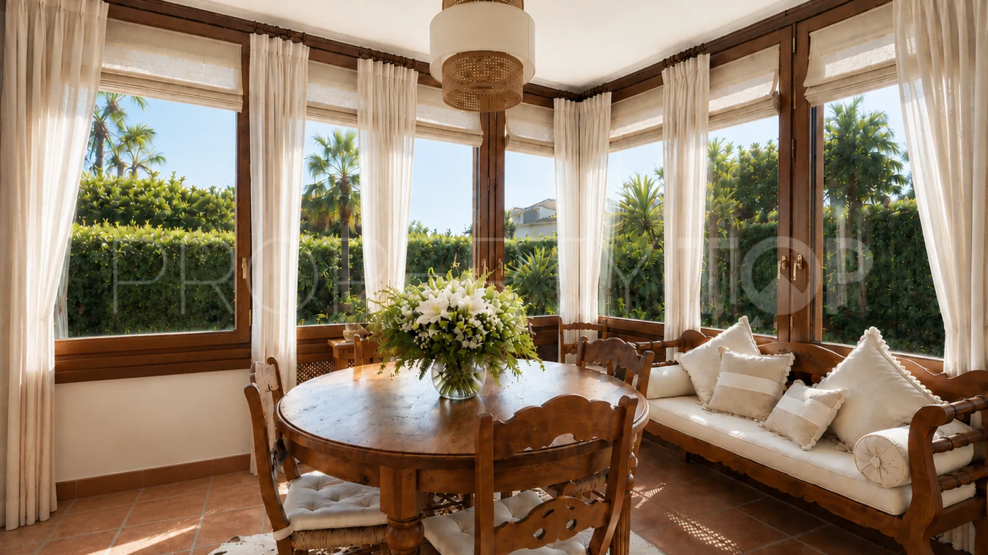 Se vende villa en Marbesa de 5 dormitorios