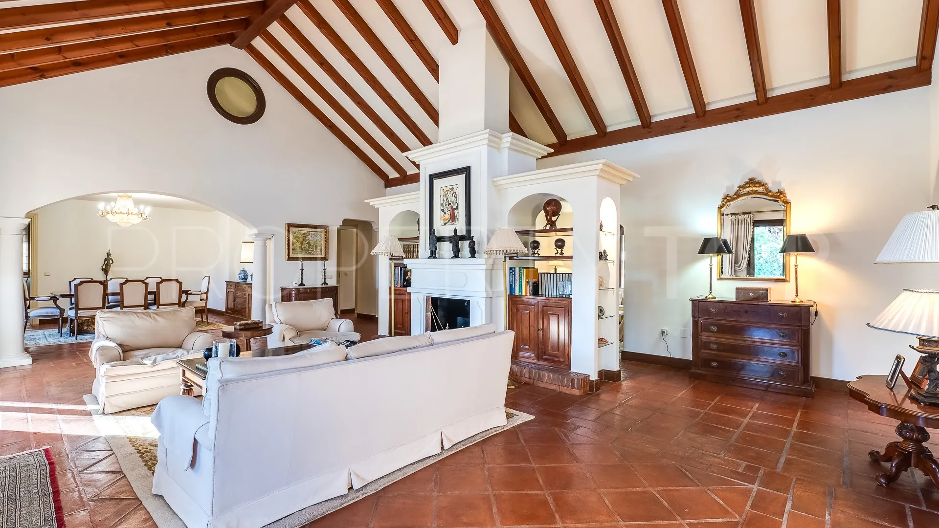 Se vende villa en Marbesa de 5 dormitorios