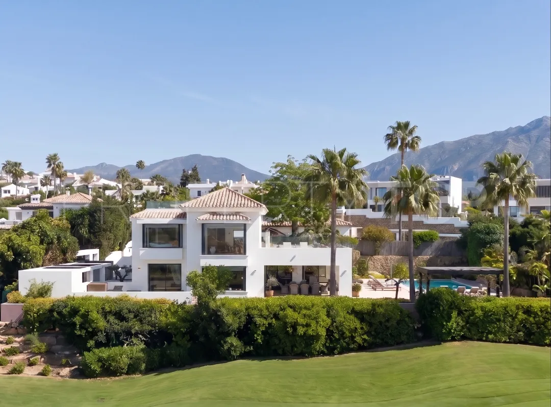 For sale villa in Los Naranjos Golf