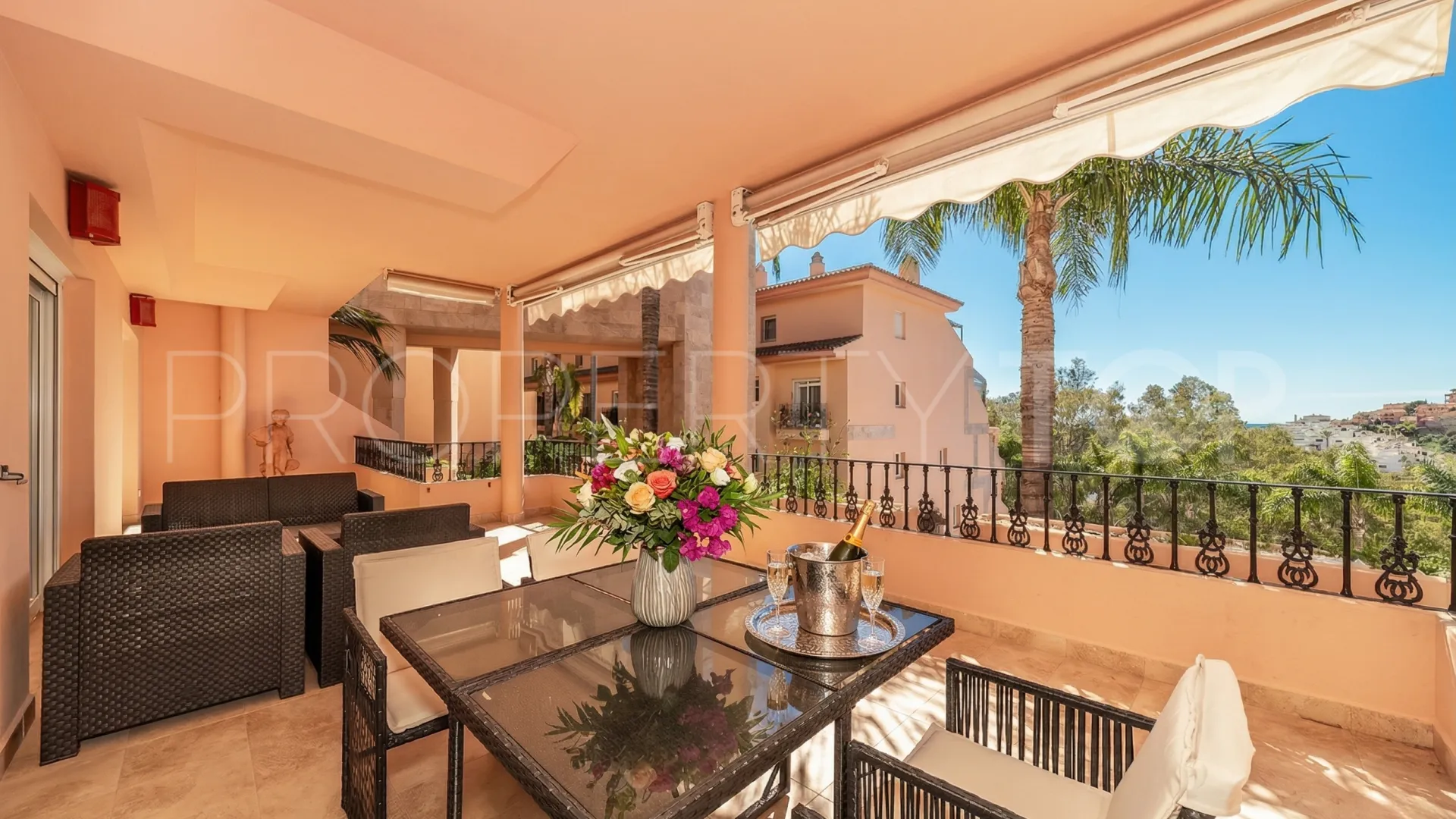 Buy Nueva Andalucia apartment with 2 bedrooms