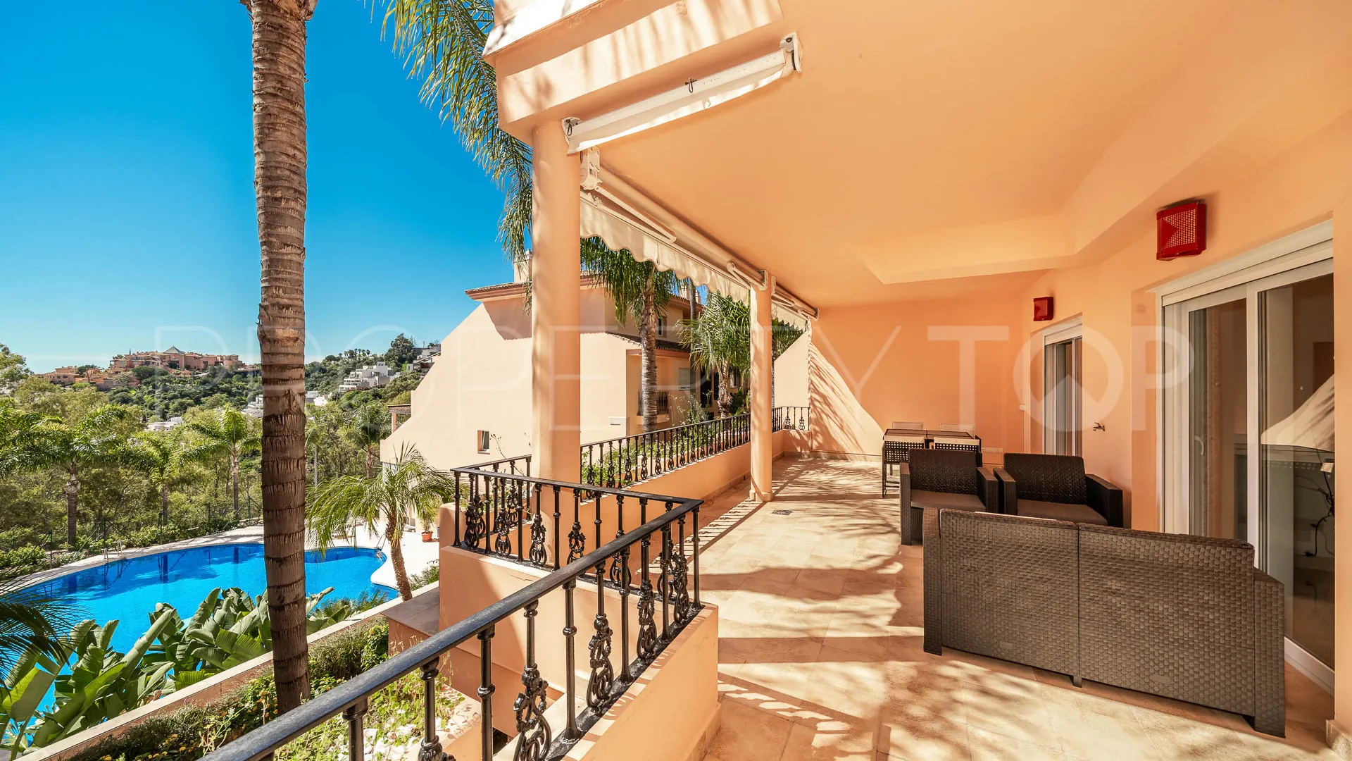 Buy Nueva Andalucia apartment with 2 bedrooms