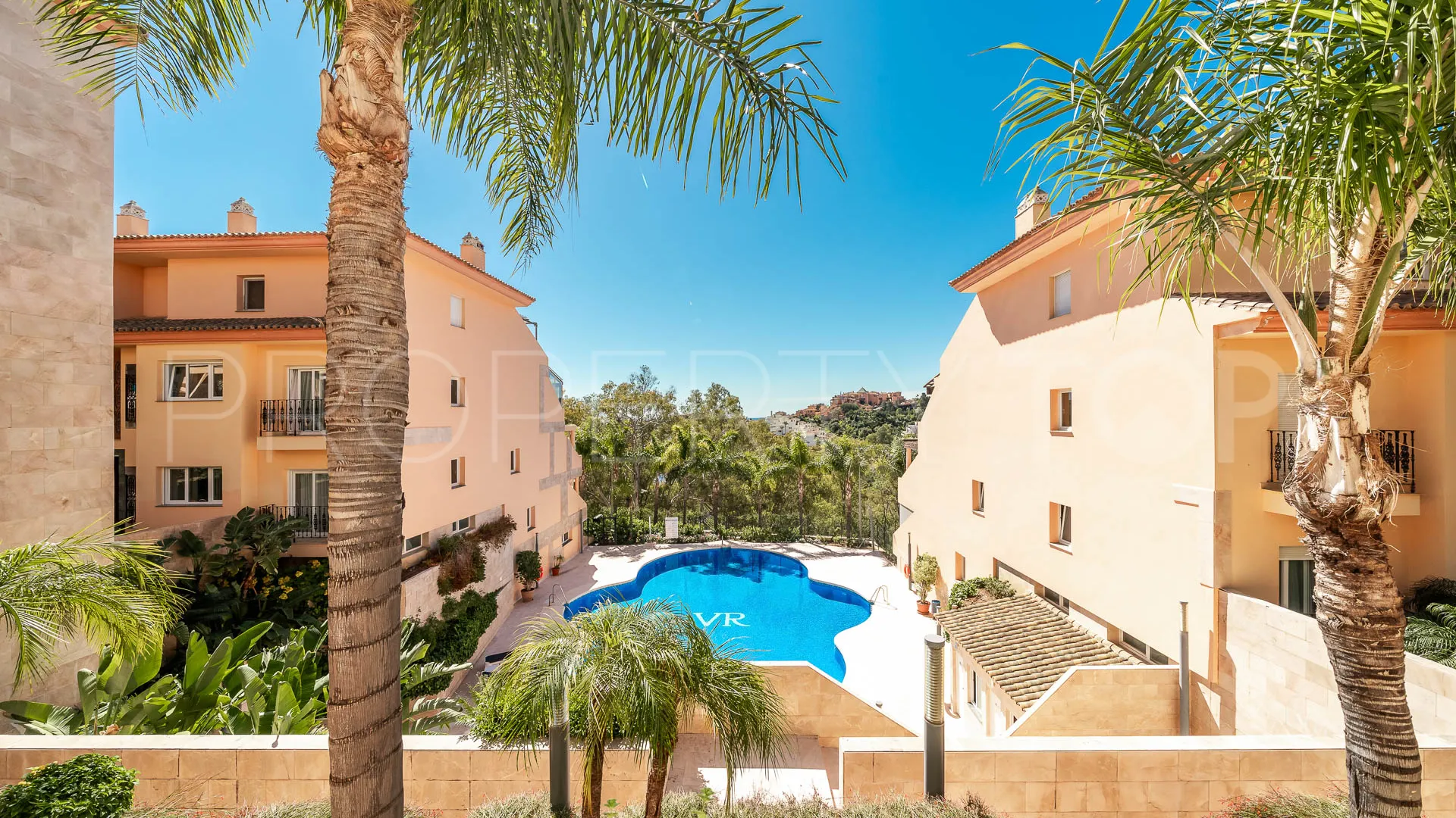 Buy Nueva Andalucia apartment with 2 bedrooms
