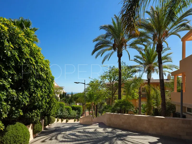 Buy Nueva Andalucia apartment with 2 bedrooms