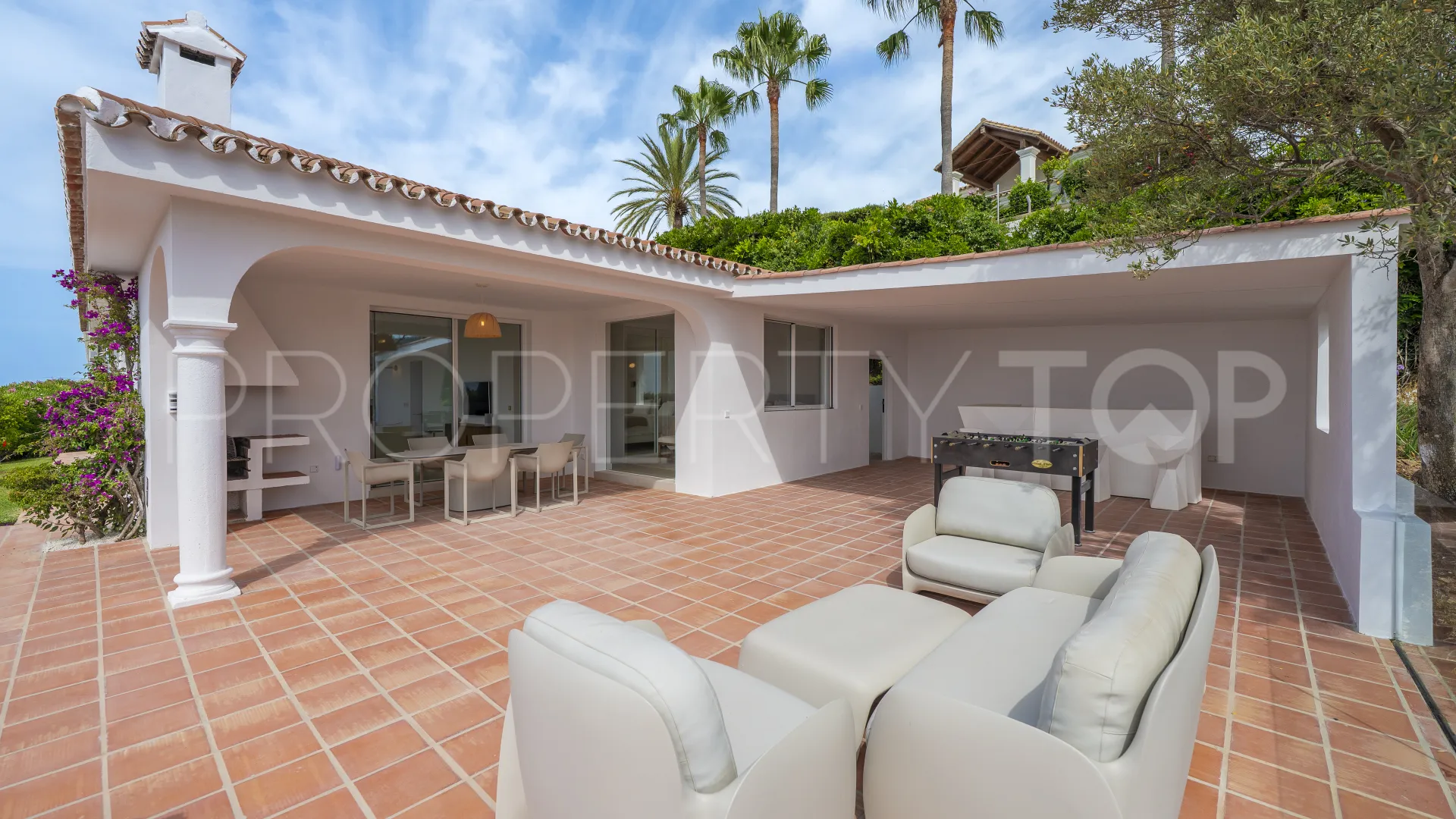 For sale villa in Elviria