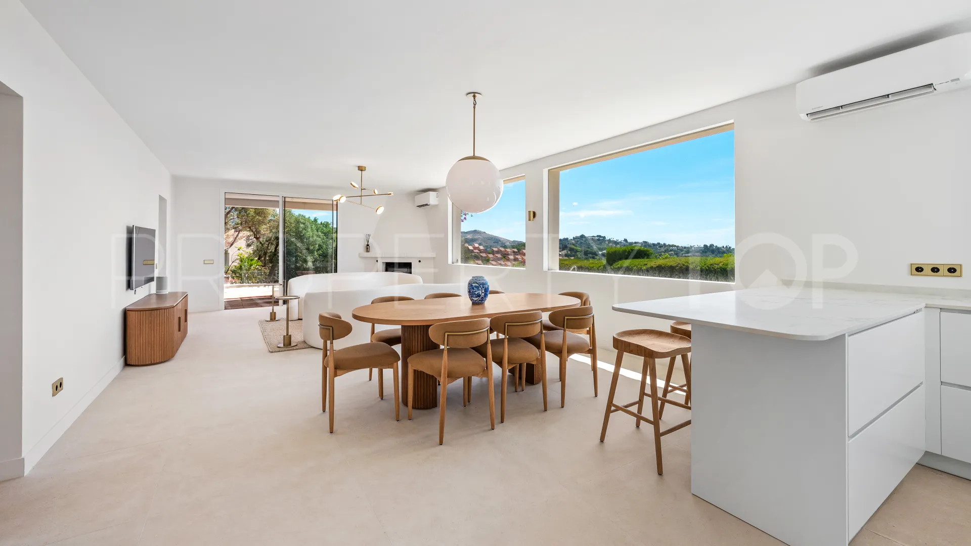 For sale villa in Elviria