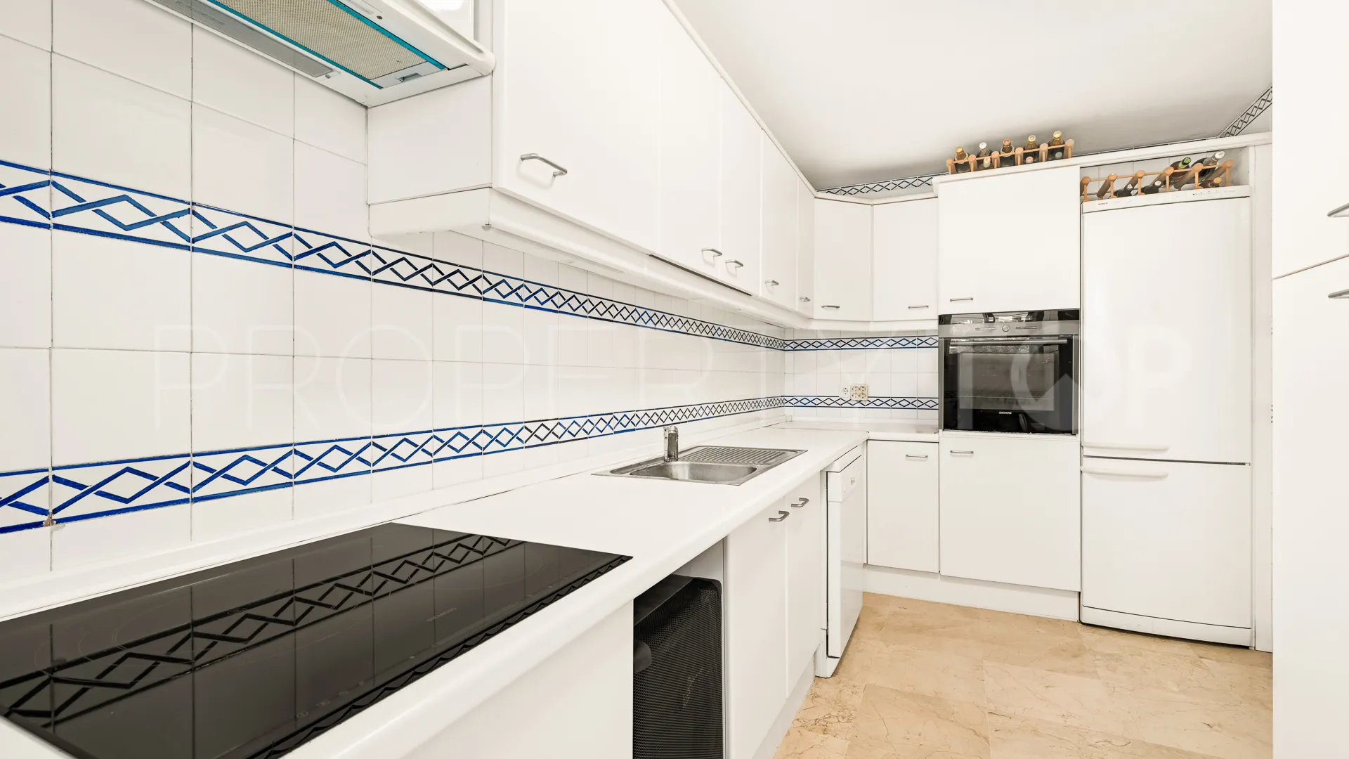 Apartamento en venta con 2 dormitorios en Guadalmina Alta