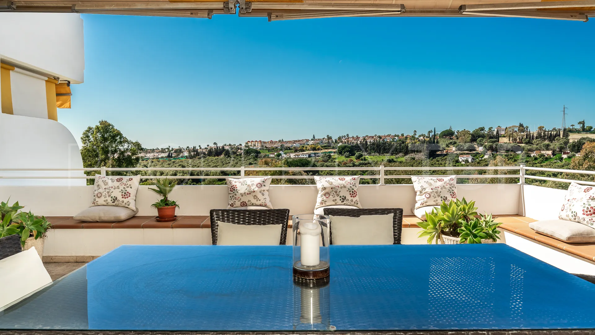 Apartamento en venta con 2 dormitorios en Guadalmina Alta