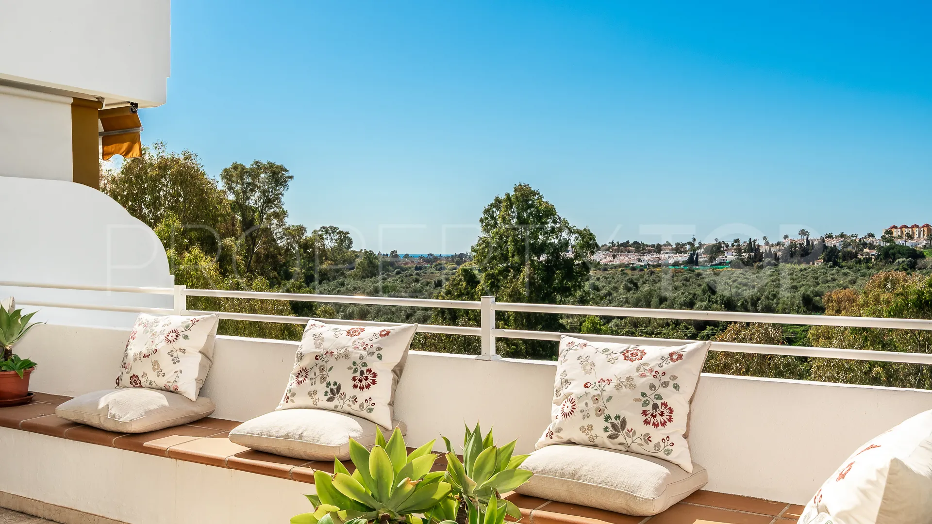 Apartamento en venta con 2 dormitorios en Guadalmina Alta