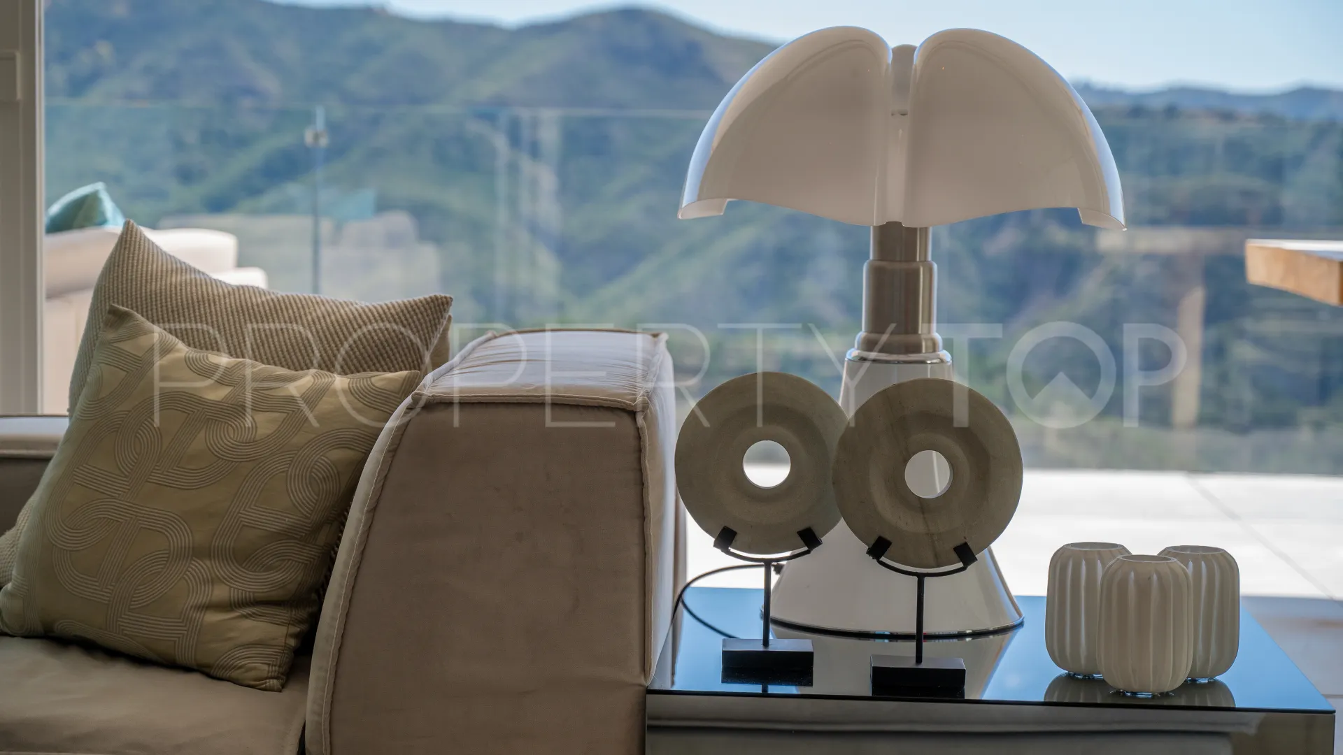 Comprar apartamento con 3 dormitorios en Palo Alto