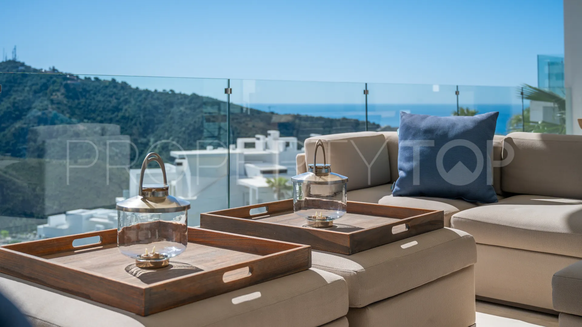 Comprar apartamento con 3 dormitorios en Palo Alto