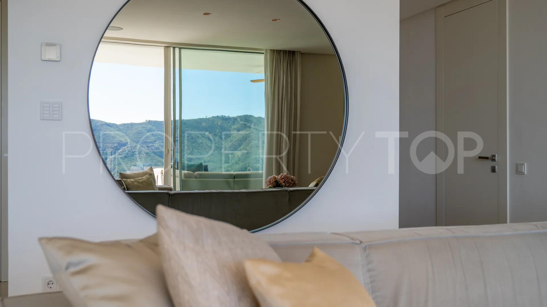 Comprar apartamento con 3 dormitorios en Palo Alto