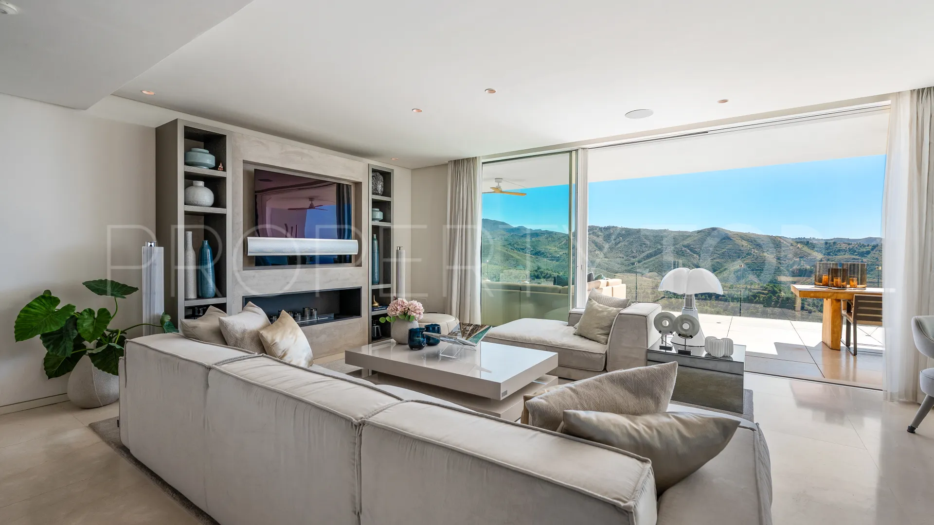 Comprar apartamento con 3 dormitorios en Palo Alto