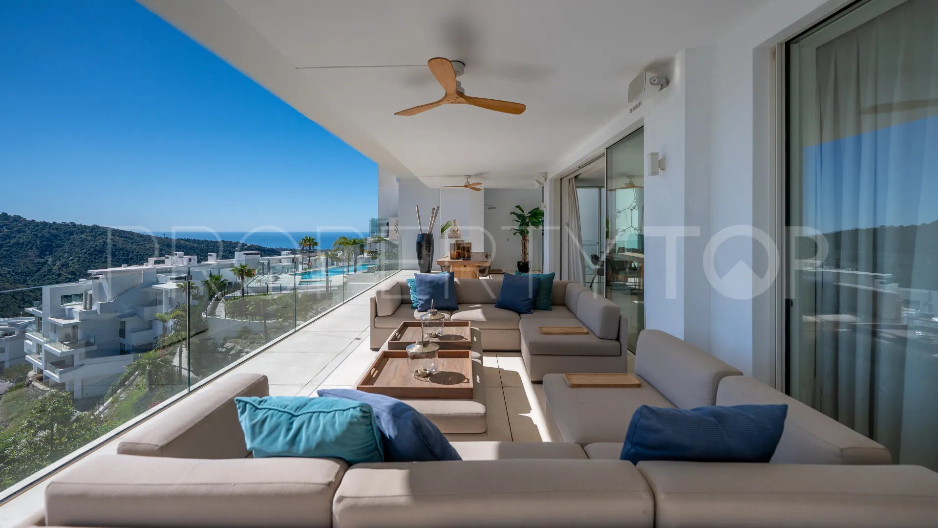 Comprar apartamento con 3 dormitorios en Palo Alto