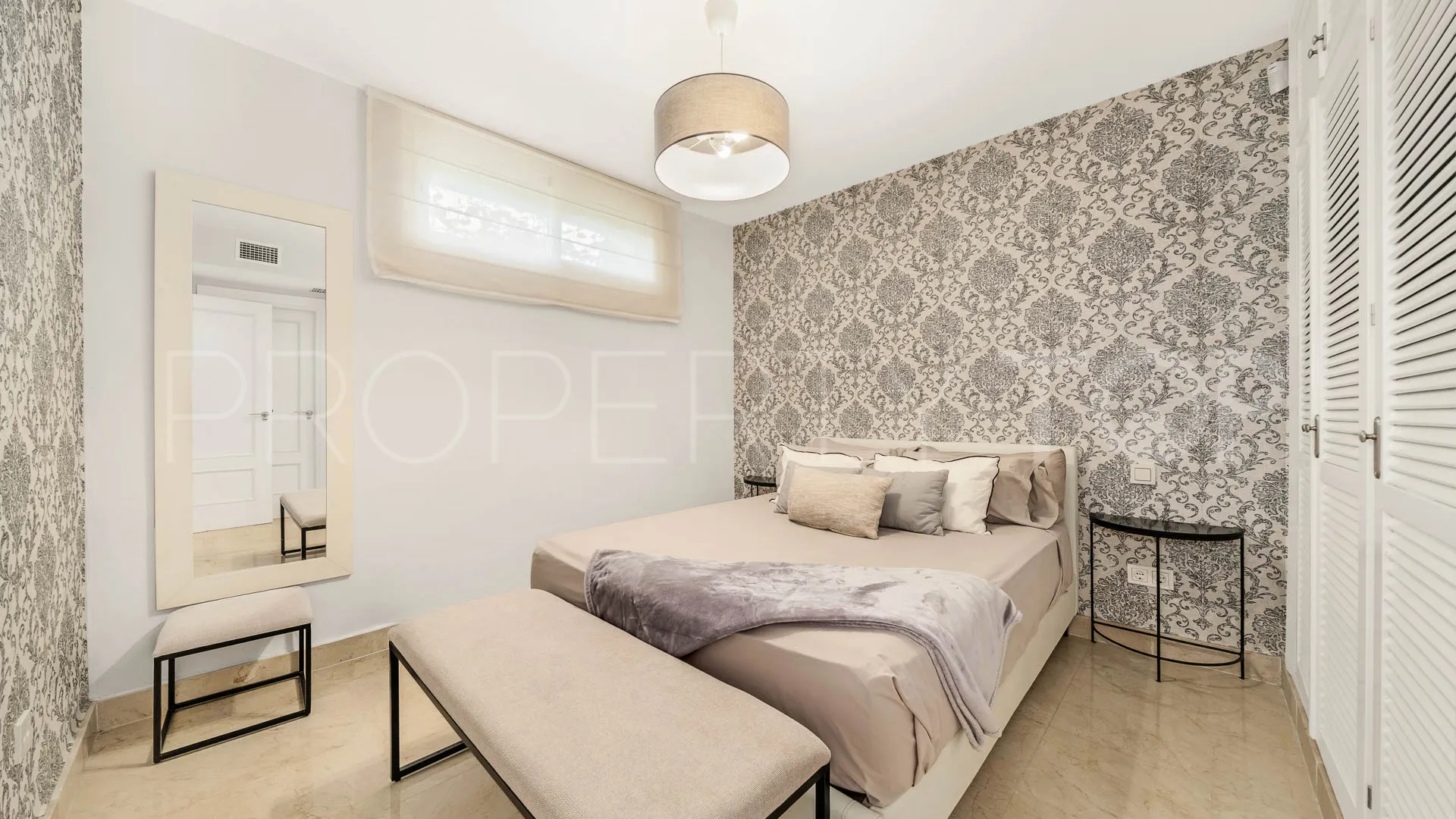 Nueva Andalucia, villa de 5 dormitorios en venta