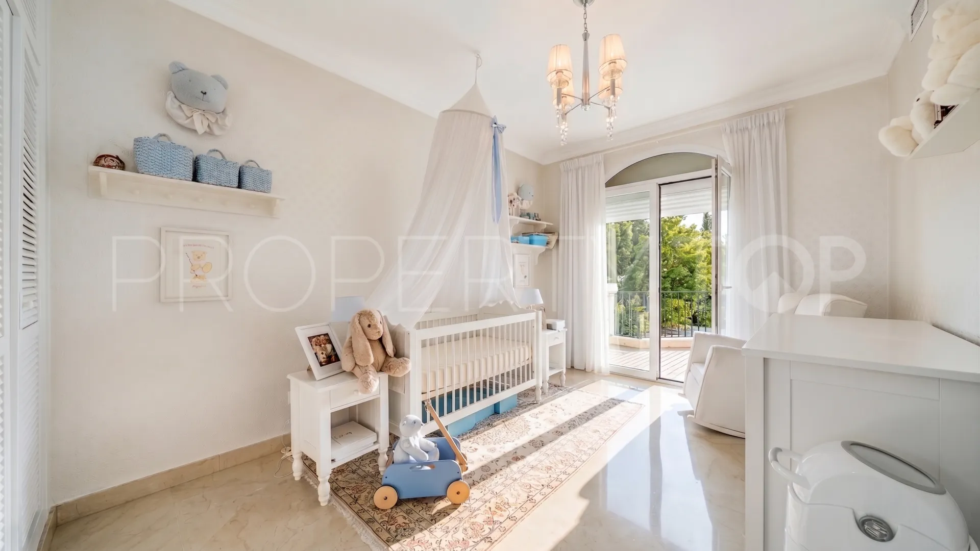 For sale villa in Los Naranjos Golf with 5 bedrooms