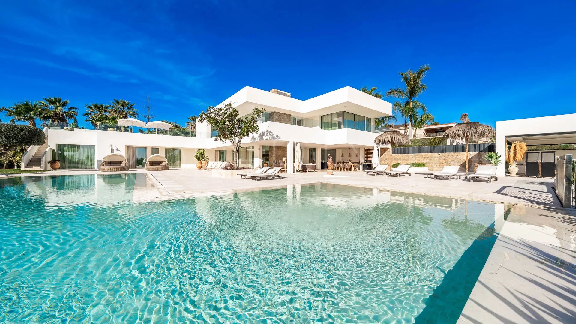 For sale La Cerquilla villa with 7 bedrooms