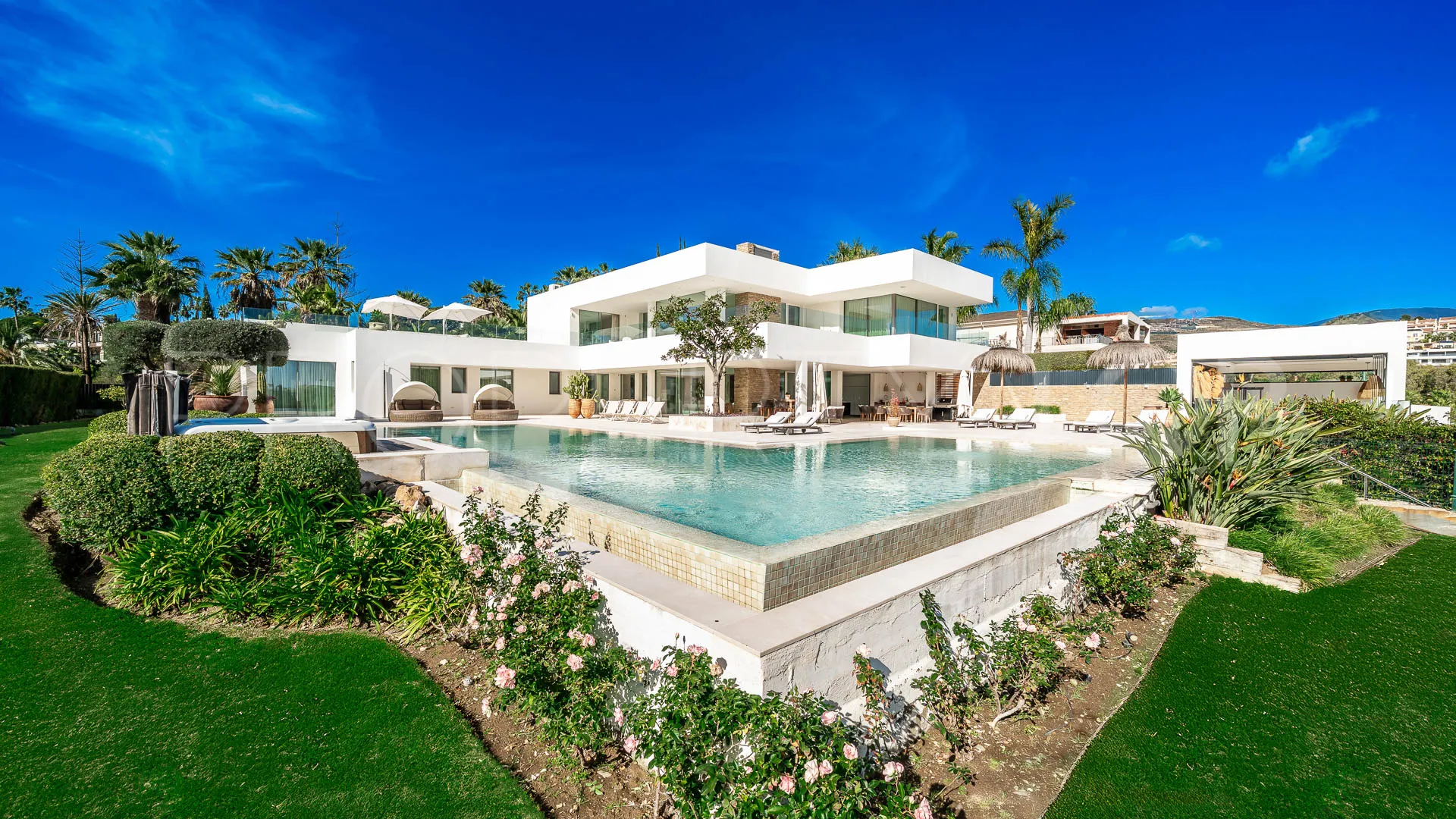 For sale La Cerquilla villa with 7 bedrooms