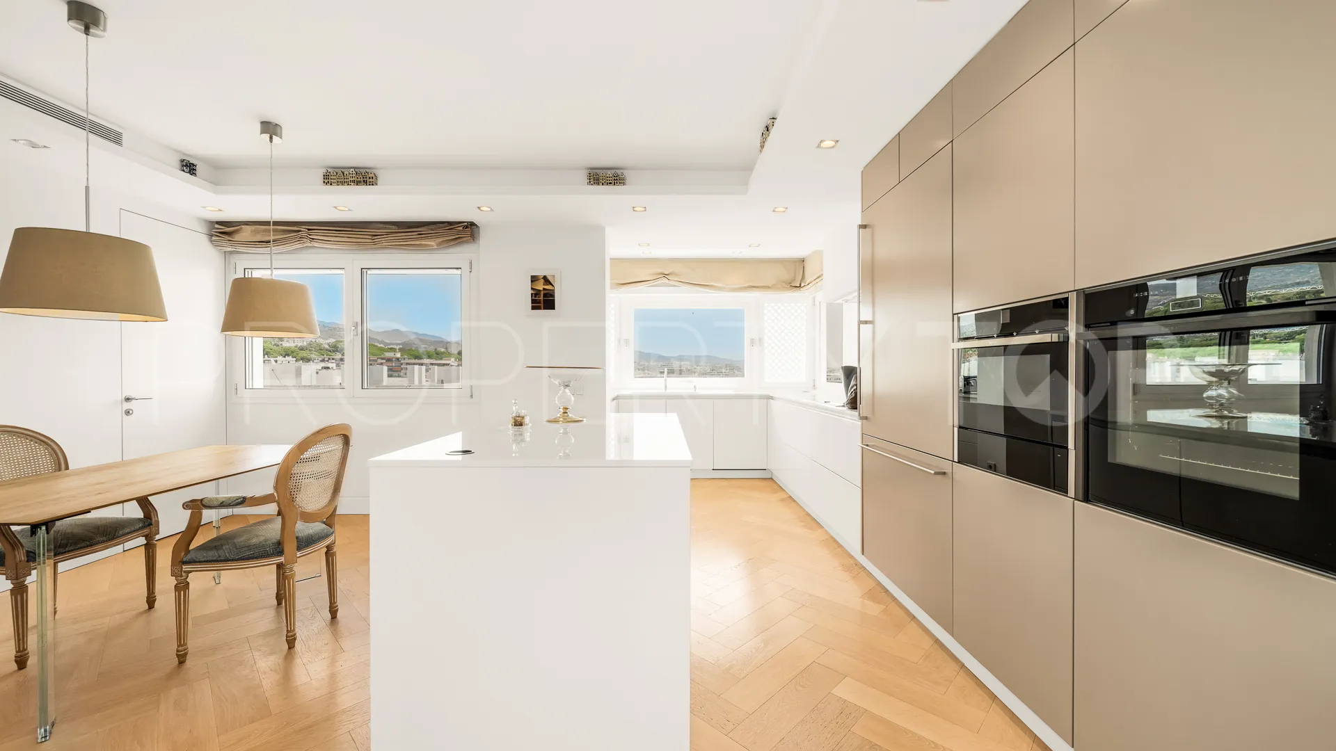 Se vende Ático de 2 dormitorios en Beach Side Golden Mile