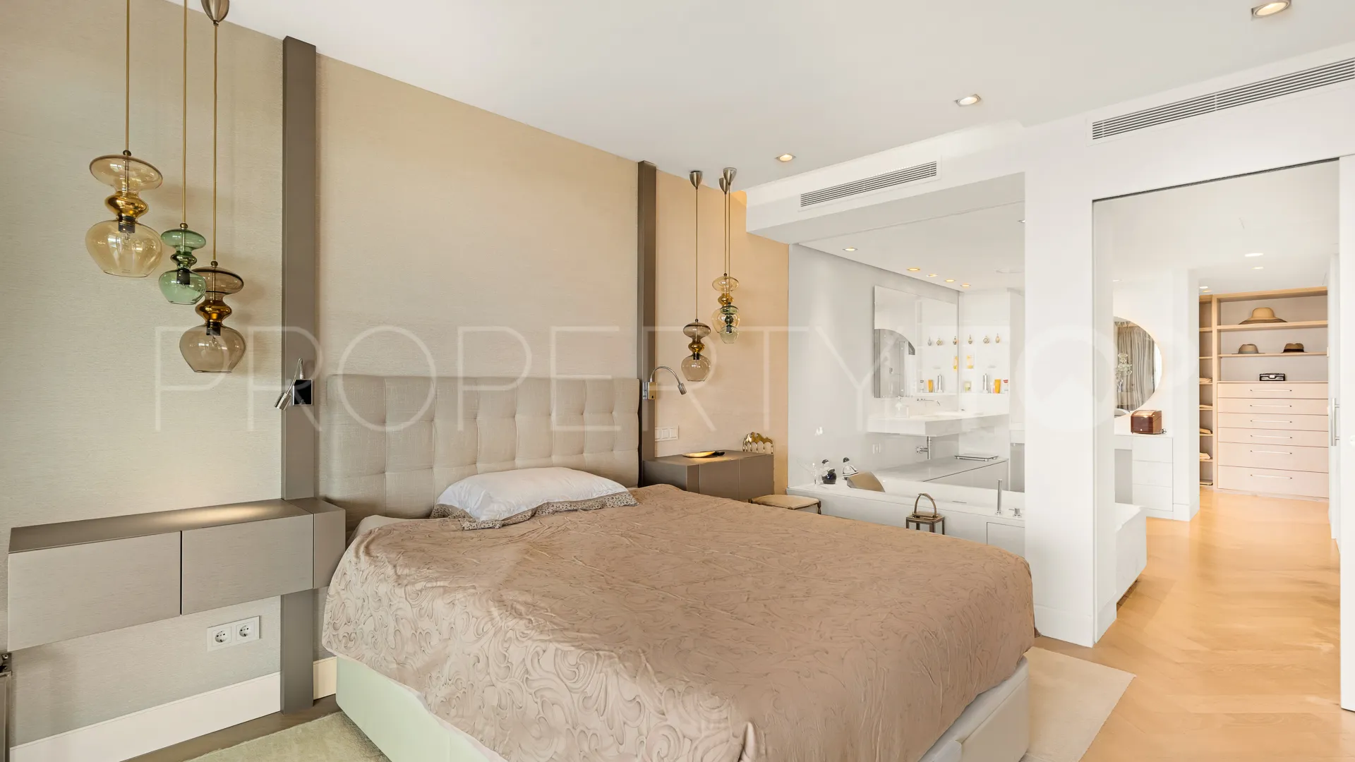 Se vende Ático de 2 dormitorios en Beach Side Golden Mile