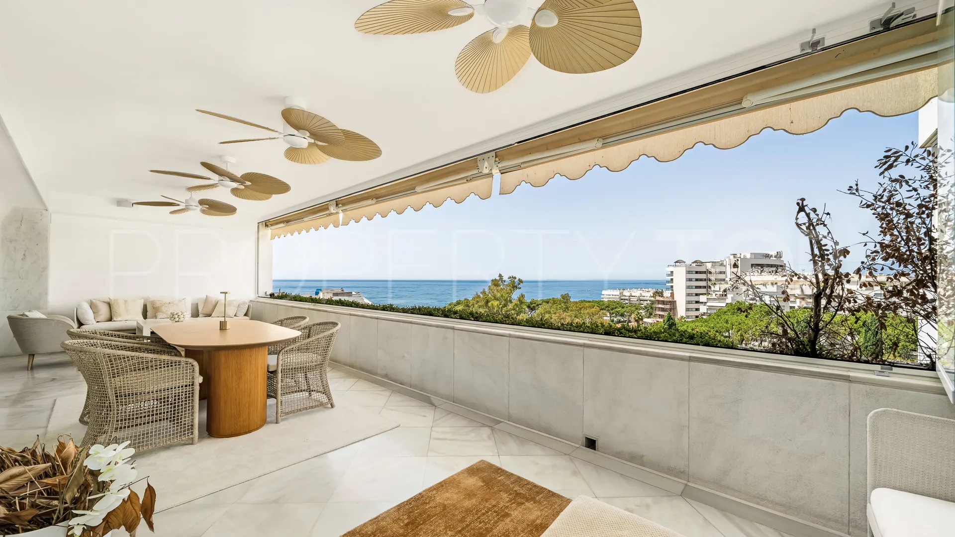 Se vende Ático de 2 dormitorios en Beach Side Golden Mile