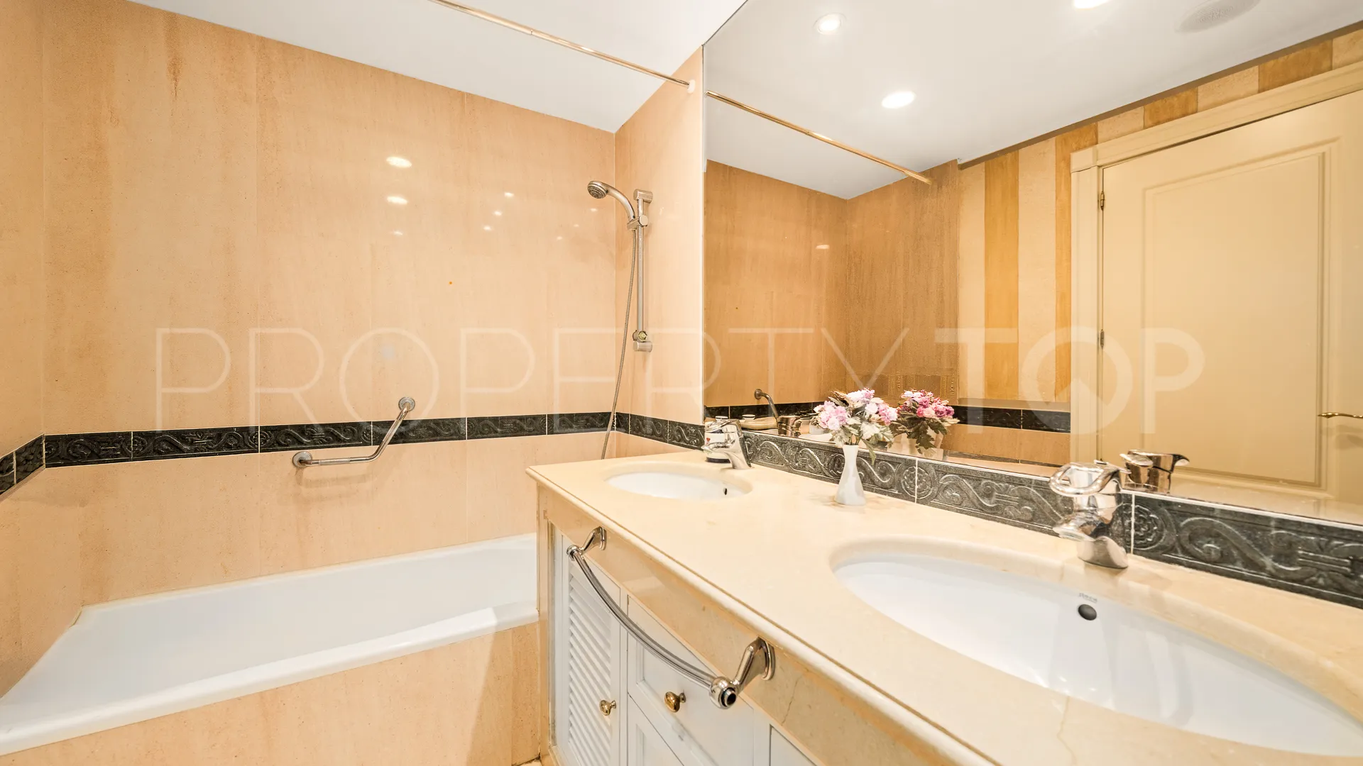 2 bedrooms Beach Side Golden Mile apartment for sale
