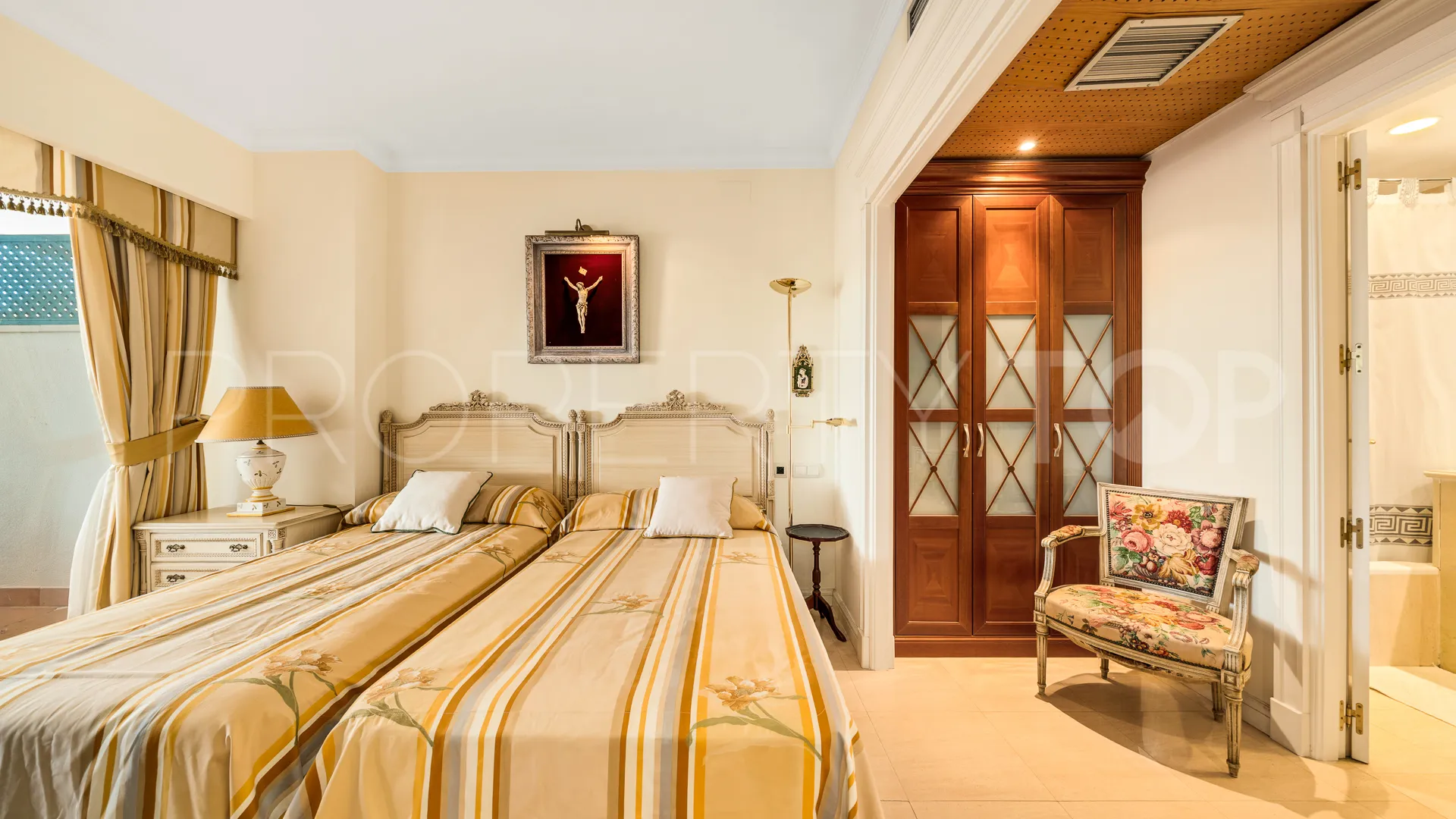 2 bedrooms Beach Side Golden Mile apartment for sale