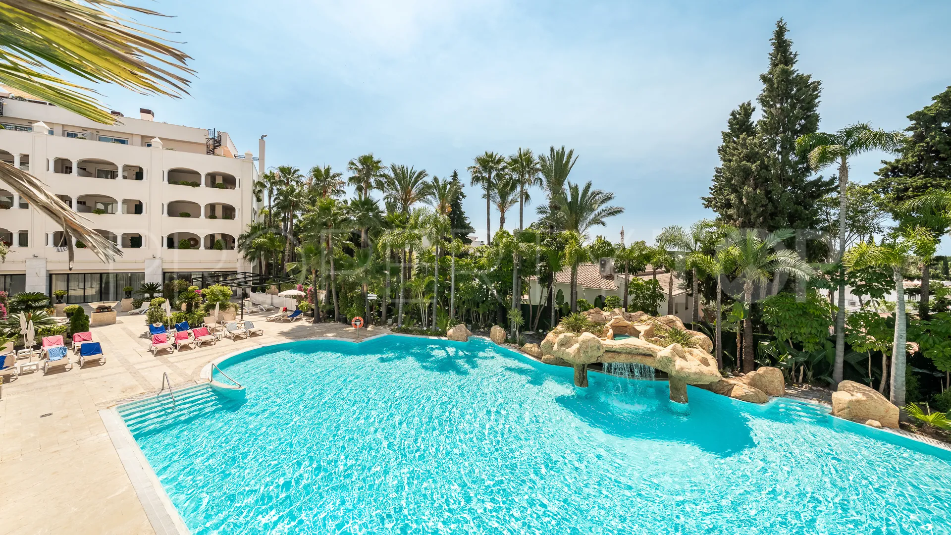 2 bedrooms Beach Side Golden Mile apartment for sale