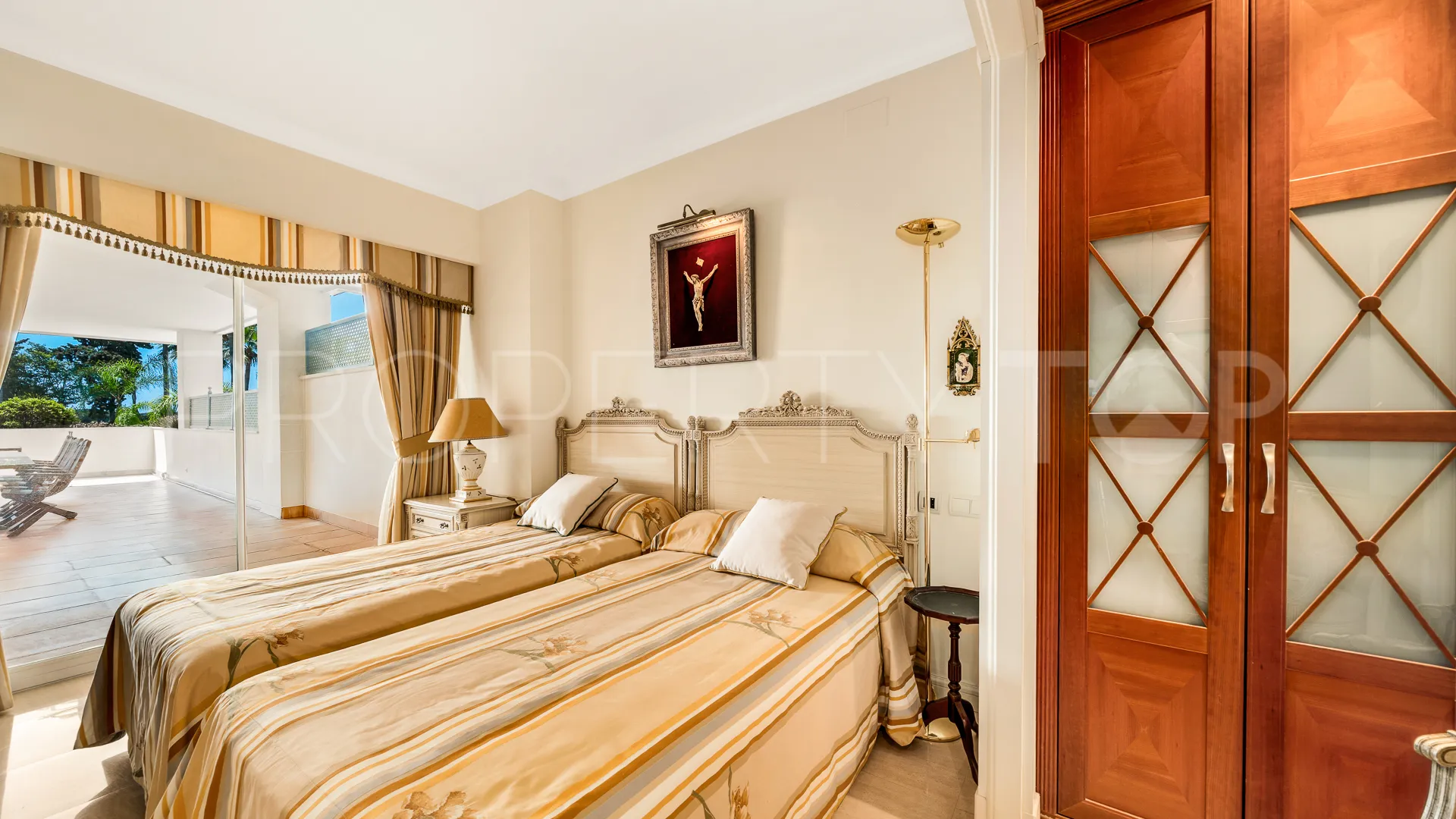 2 bedrooms Beach Side Golden Mile apartment for sale