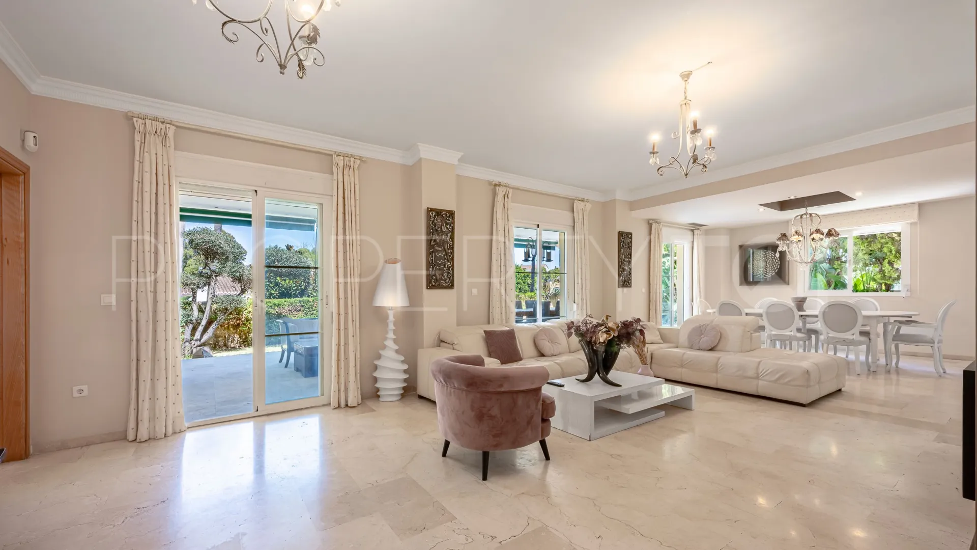 Guadalmina Alta, villa con 7 dormitorios en venta