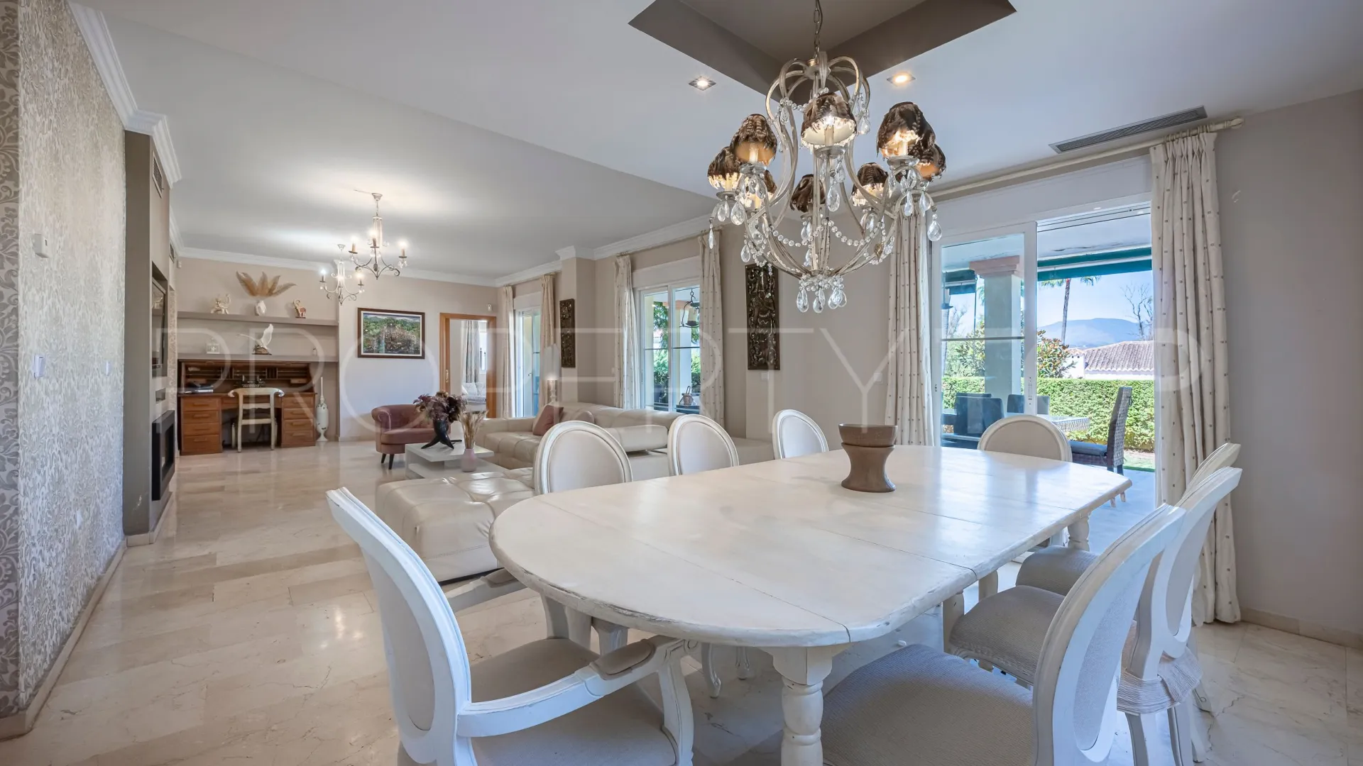 Guadalmina Alta, villa con 7 dormitorios en venta