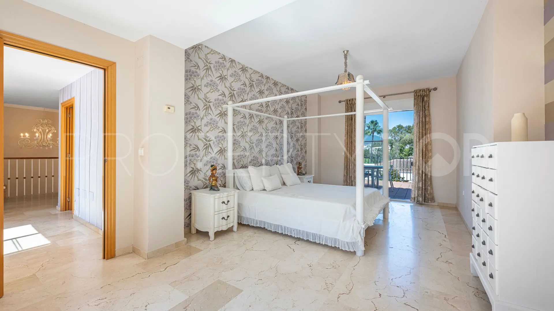 Guadalmina Alta, villa con 7 dormitorios en venta