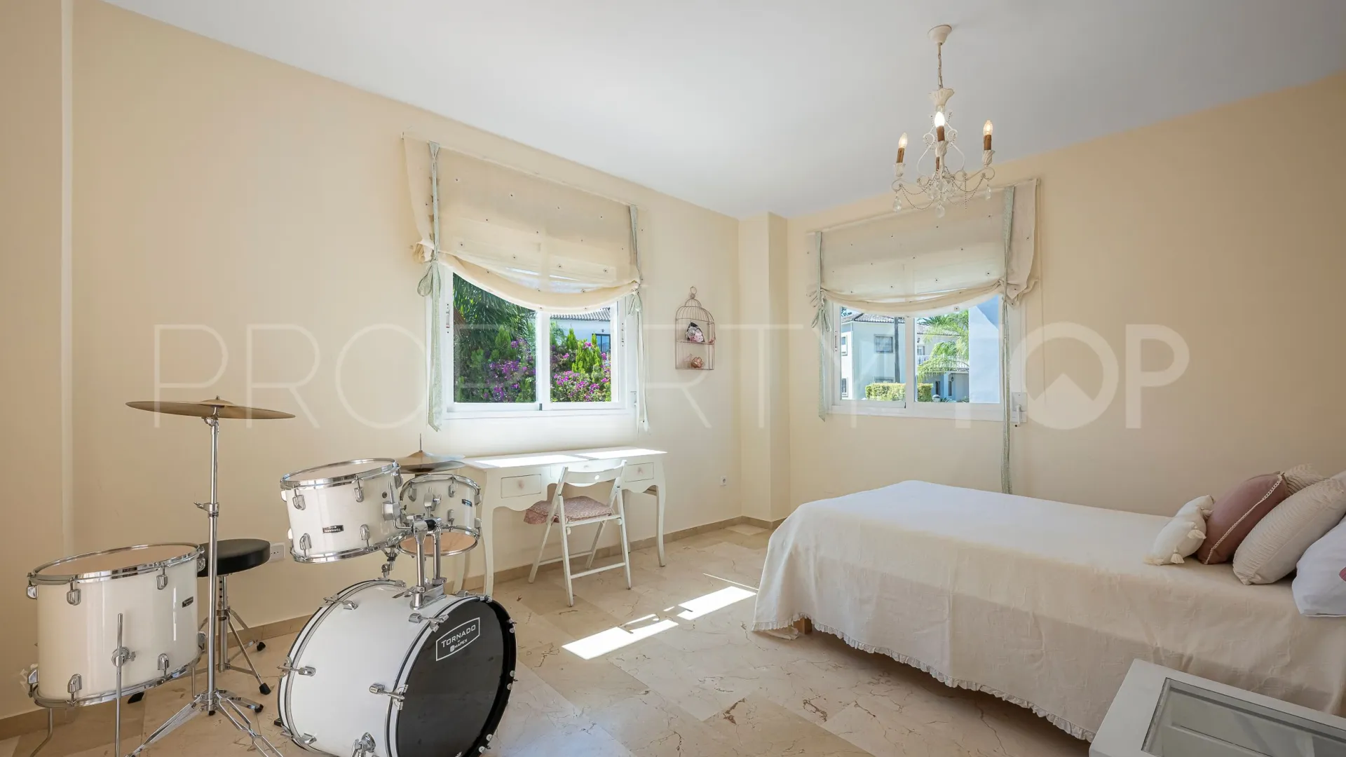 Guadalmina Alta, villa con 7 dormitorios en venta