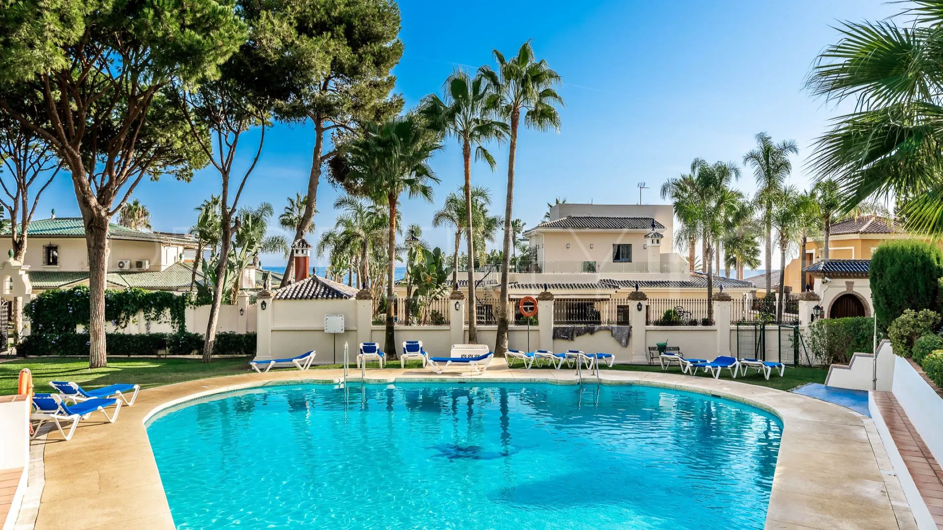 For sale apartment with 2 bedrooms in Marbella - Puerto Banus