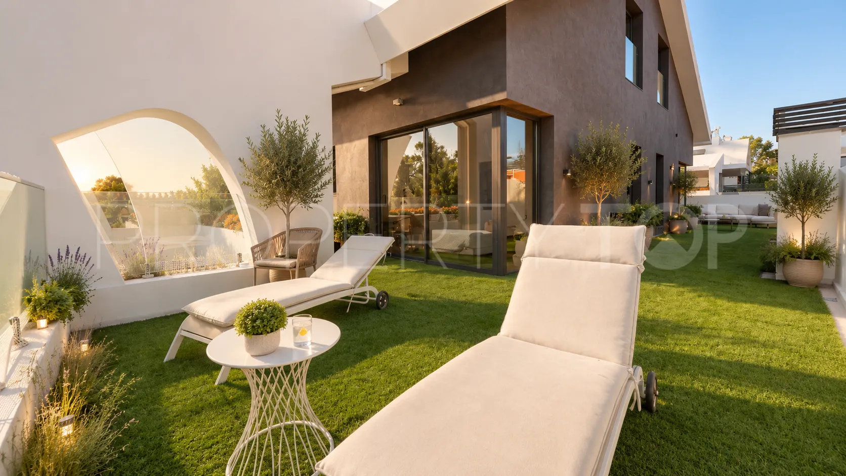 For sale Marbesa penthouse with 3 bedrooms