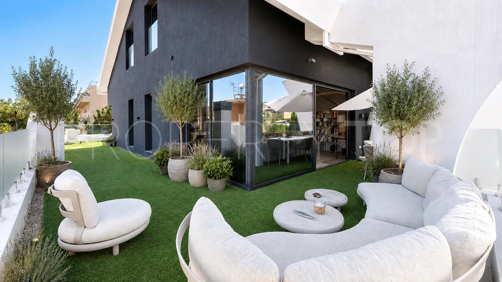 For sale Marbesa penthouse with 3 bedrooms