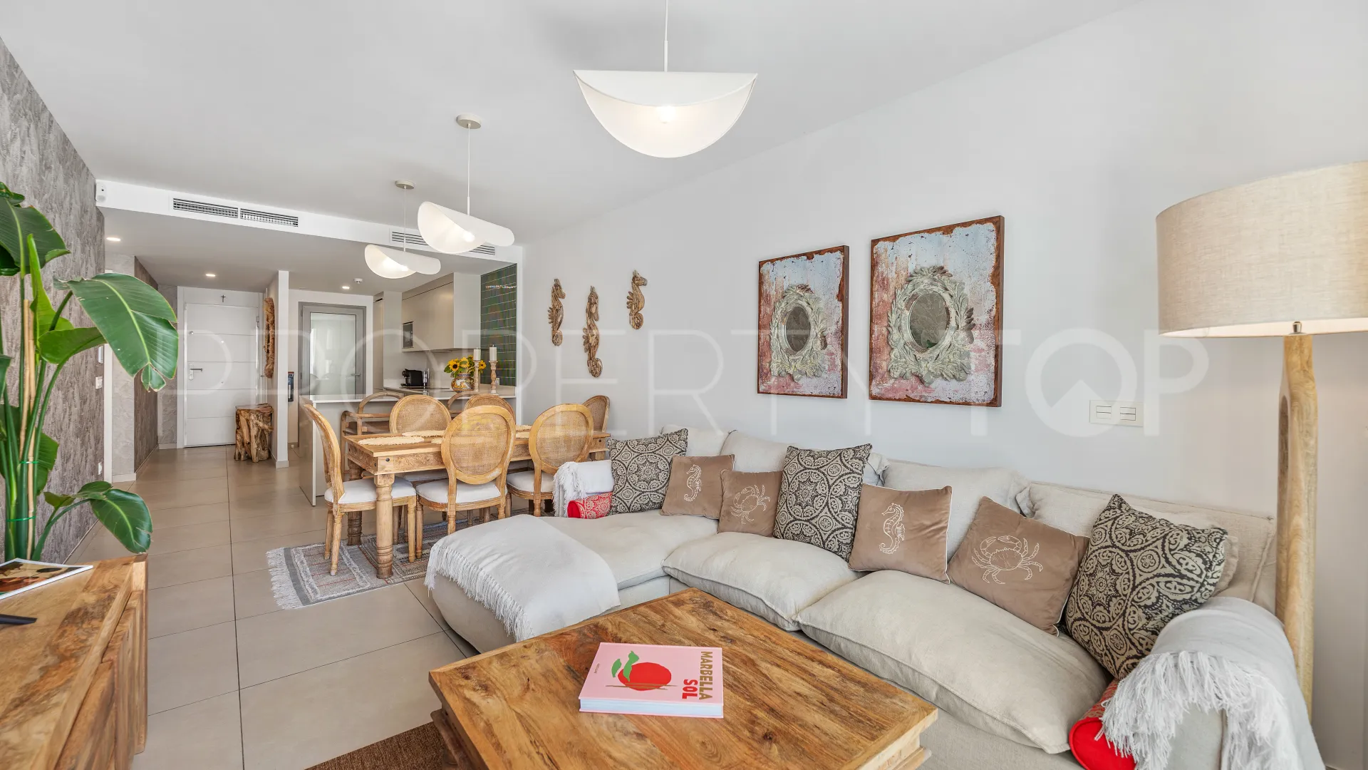 For sale apartment with 2 bedrooms in Elviria