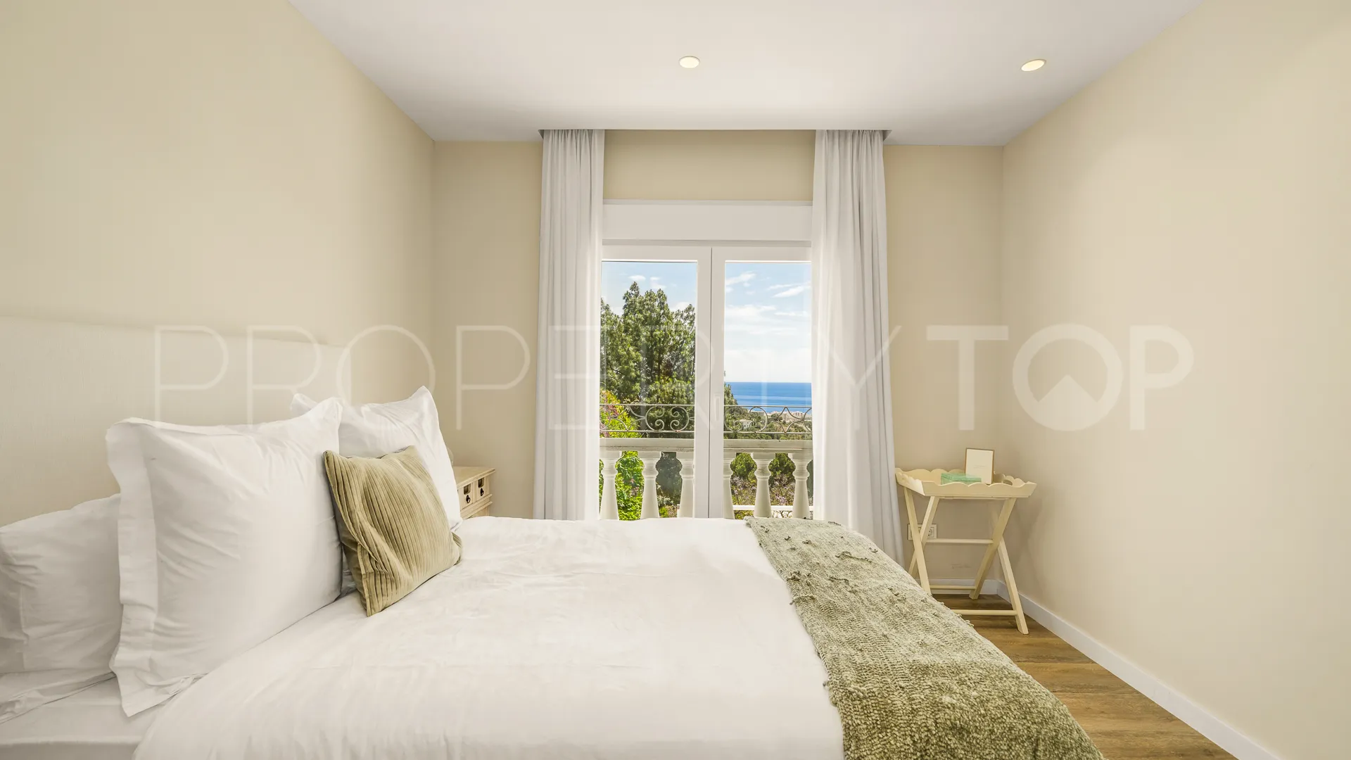 For sale Marbella City villa with 5 bedrooms