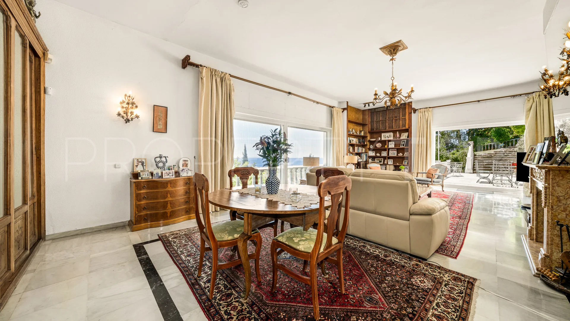 For sale Marbella City villa with 5 bedrooms