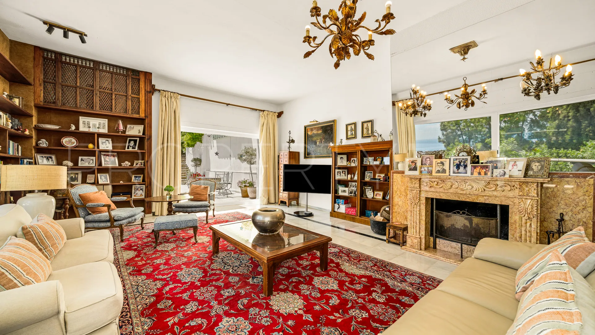 For sale Marbella City villa with 5 bedrooms