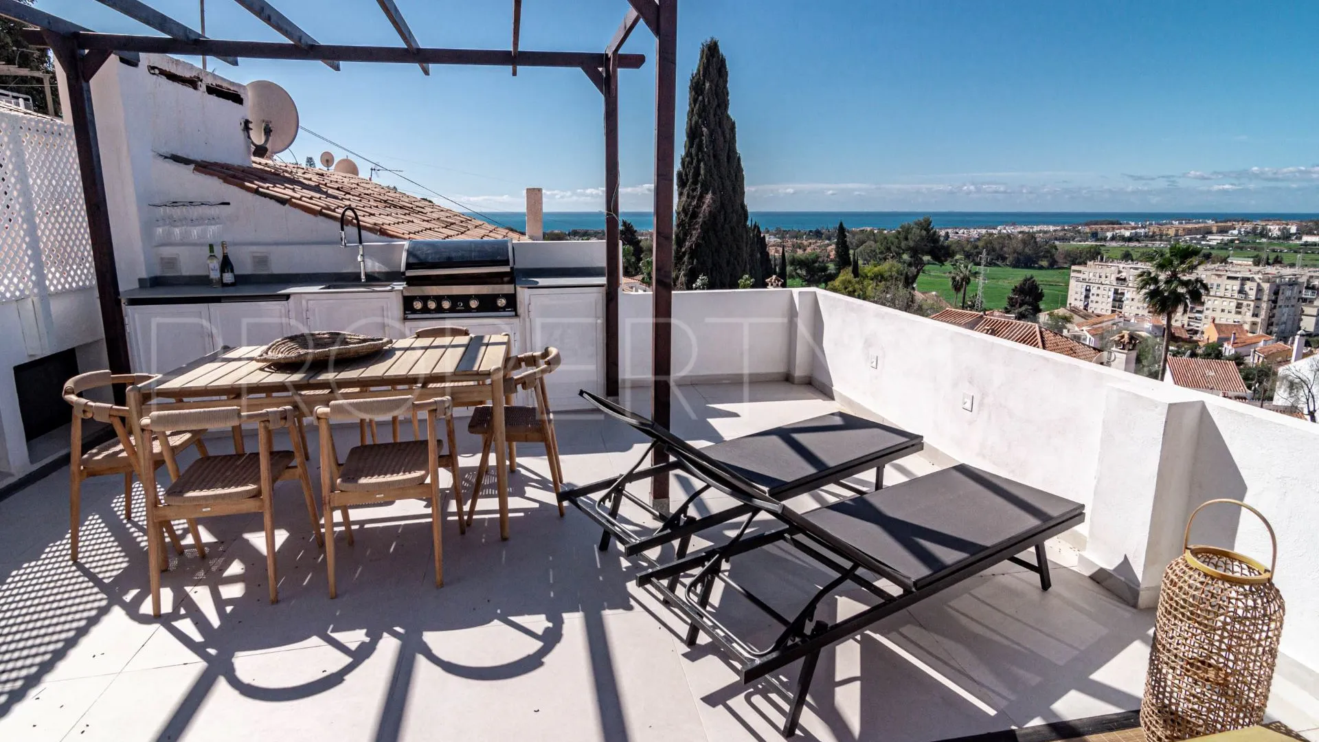 Buy town house in Nueva Andalucia