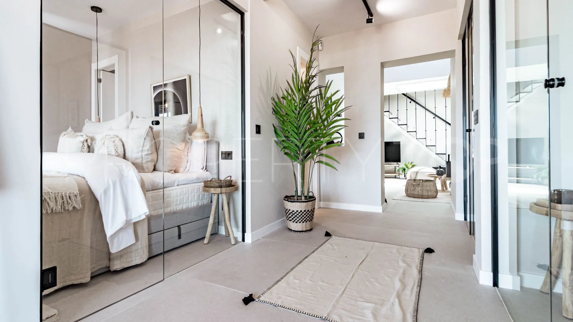 Buy town house in Nueva Andalucia