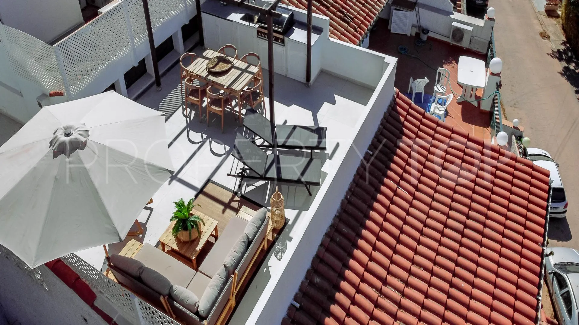Buy town house in Nueva Andalucia