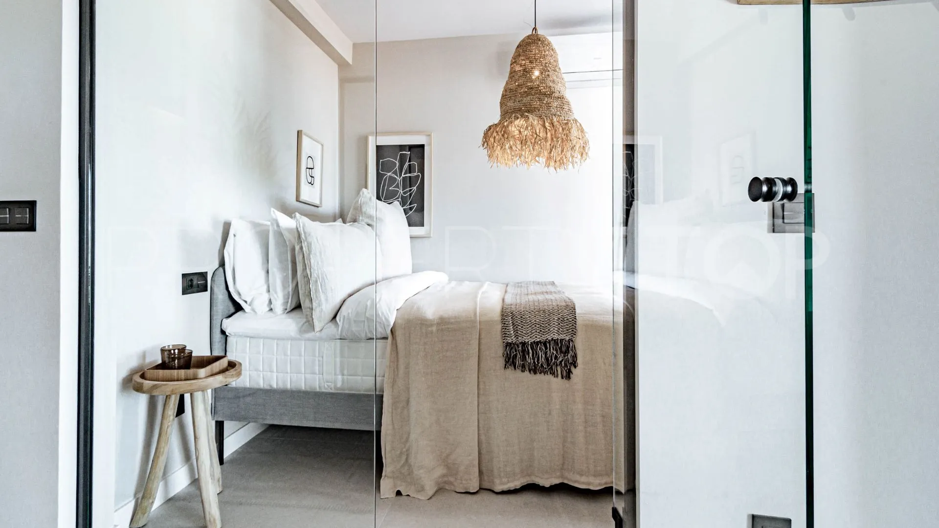 Buy town house in Nueva Andalucia